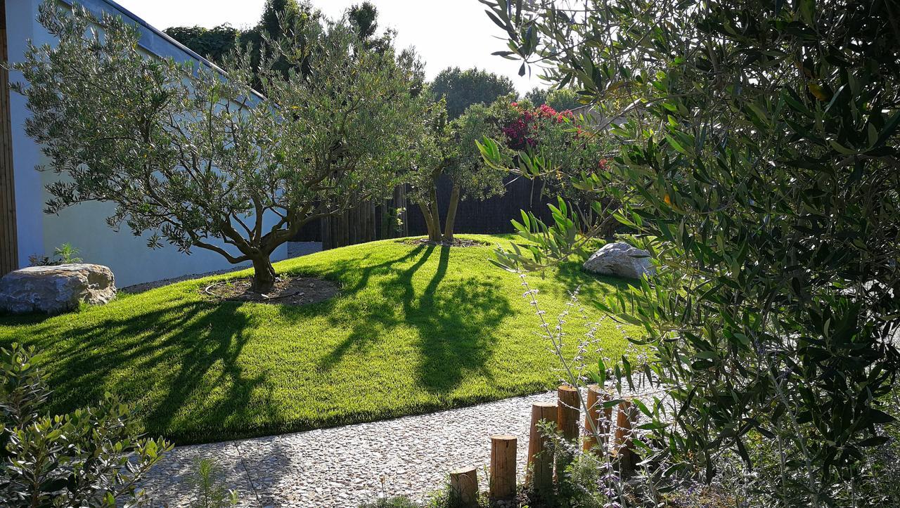 Maison D'Hotes Le Pre Gourmand - Adults Only Eyragues Eksteriør bilde